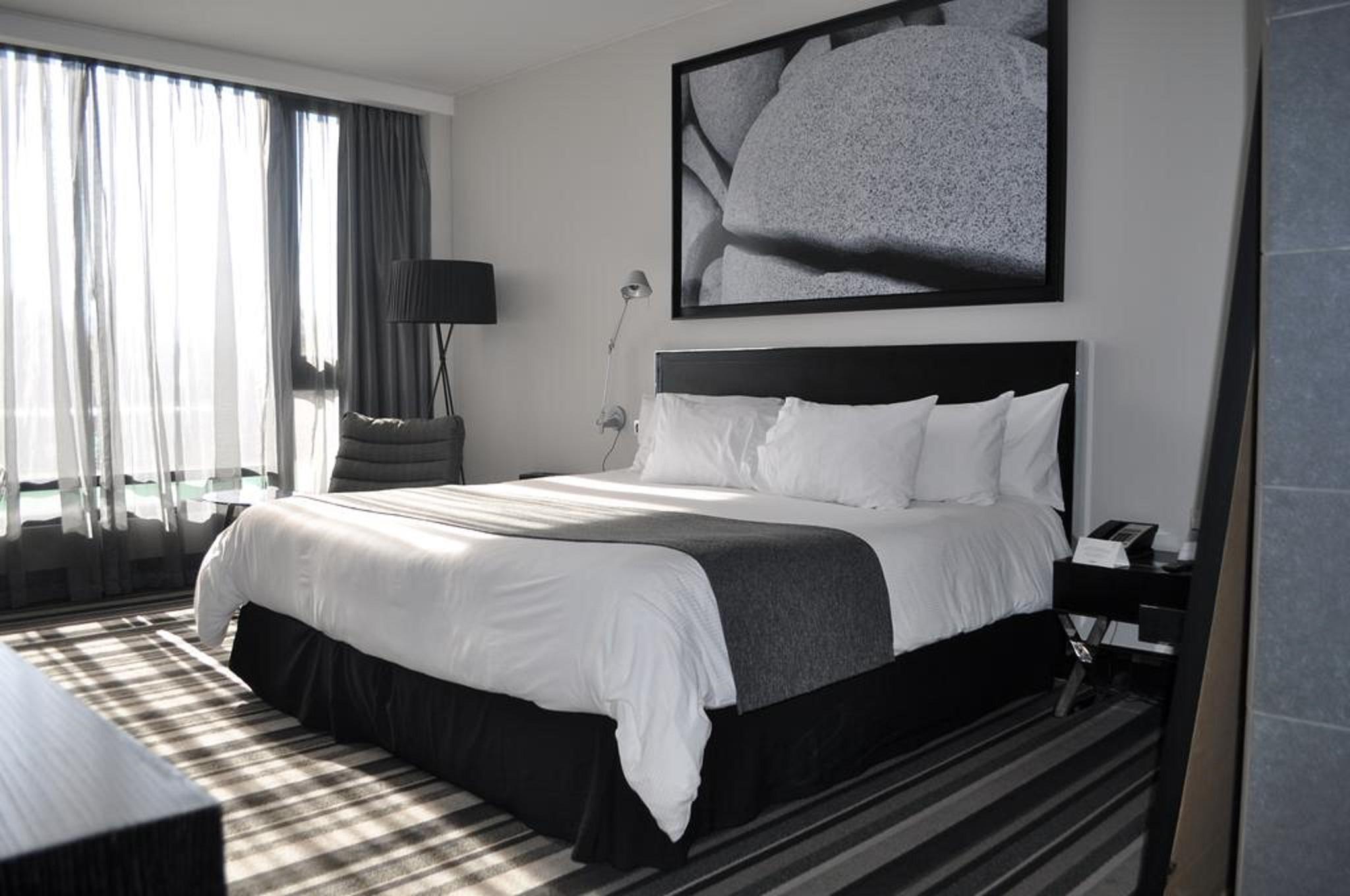 Wyndham Pettra Hotel Santiago